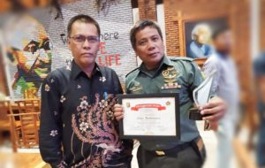 Sertu Zulkarnaen Kembali Menerima Penghargaan atas Inovasi Pakan Ternak