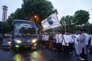 Nanang: Minta Doanya Untuk Lampung Selatan,Saat Lepas 30 jemaah umrah
