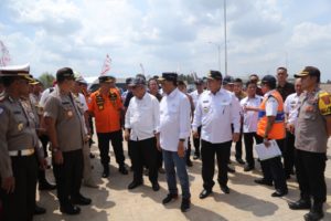 Gubernur Arinal Dampingi Menhub dan Menteri PUPR Tinjau Kesiapan Hadapi Nataru di Rest Area KM 87