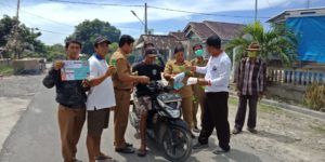 DPD Perindo Lamsel Kembali Bagikan Antiseptik di 6 Desa Palas