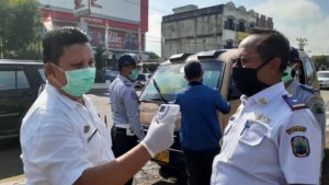 Cegah Corona, Dishub Lamsel Sterillisasi Angkutan Umum