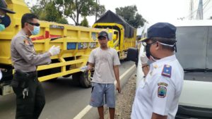 Cegah Corona, Dishub Lamsel Kembali Spraying Disinfektan