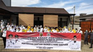 TEC Gelar Reses, Sekaligus Berikan Puluhan Ribu Masker dan Hand Sanitizer