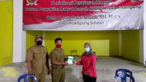 Bekerja Nyata, Lesty Turun Langsung Salurkan Bantuan Sembako ke Masyarakat