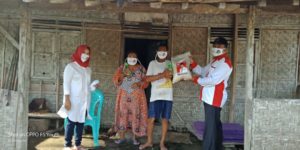 Aribun Sayunis  Bagikan Sembako di Kecamatan Way Panji Dan Sidomulyo