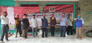Reses di Metro, Nurhasanah Bagi Sembako dan Edukasi Pencegahan Covid- 19
