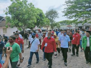 Nanang – Pandu Daftar Pertama di KPU Lamsel