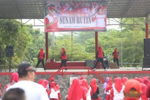 Pemkab Lamsel Selenggarakan Senam Rutin Perdana di Tahun 2022