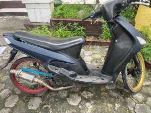 Curi Motor, Dua ABG Diantar Keluarganya ke Polisi