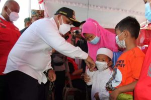 Bupati Lamsel Tinjau Posko Pelayanan Musrenbang di Sidomulyo