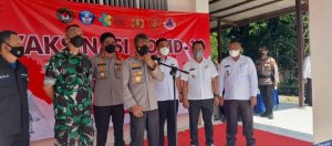 Kapolri Pantau Vaksinasi Serentak di Aula Seandanan Melalui Via Zoom Meeting