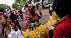 Operasi Pasar Minyak Goreng Murah, Disdagperin Lamsel Tetap Terapkan Prokes