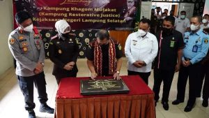 Kejati Lampung Resmikan Desa Hajimena Menjadi Kampung Restorative Justice