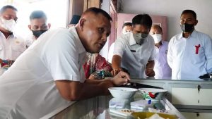 Bupati Lamsel Ajak Warga Untuk Menjaga Warisan Khas Desa
