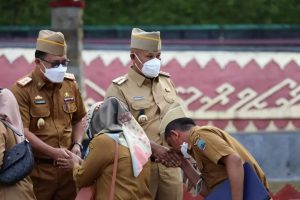Hari Pertama Masuk Kerja, Bupati Lamsel: Maaf Atas Nama Pribadi dan Keluarga