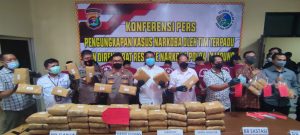 Ditres NARKOBA Polda Lampung gagalkan penyelundupan 3kg sabu,1.300 pil ekstasi dan 69kg Ganja