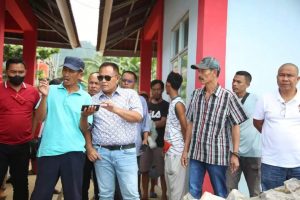 Bupati Lamsel Tinjau Pengerjaan Breakwater