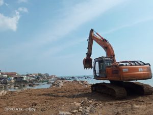 Ketersediaan Batu di Proyek Waterbreak Dermaga Bom Kurang ? PT. Hana Klaim Cukup