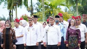 Bupati Lamsel Ziarah Makam Pahlawan Nasional Raden Intan II