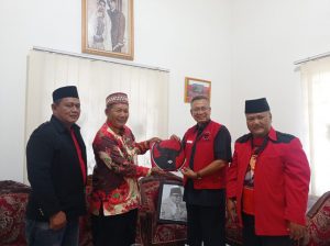 Supeno Pembina PSHT Kunjungi DPD PDI Perjuangan Lampung