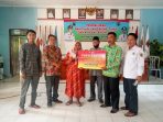 Pemdes Waymuli Salurkan BLT-DD Tahap II Kepada 24 KPM