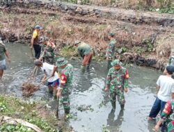 HUT Kodam II/Swj Ke 78, Kodim 0421/Lamsel Gelar Karya Bakti Normalisasi Sungai Way Kandis