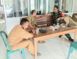 Tingkatkan Sinergitas, Babinsa Komsos Dengan Perangkat Desa dan Tokoh Masyarakat
