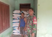 Dukung Program Hanpangan, Babinsa Koramil 421-06/Natar Monitoring Penyaluran Pupuk Subsidi