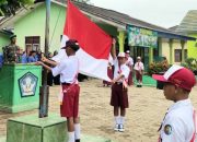 Jadi Pembina Upacara, Babinsa Koramil 421-06/Natar : Saling Menolong Sesama Teman dan Patuh Terhadap Guru