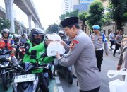 Polri dan Media Bersinergi Berbagi Takjil Serentak di Seluruh Indonesia
