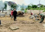 Wujudkan Lingkungan Bersih, Babinsa Koramil 421-06/Natar Bersama Warga Dan Perangkat Desa Gotong Royong
