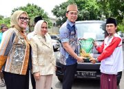 Ketua DPRD Lamsel Erma Yusneli Bersama Bupati Radityo Egi Pratama Saksikan Penyaluran Beras Zakat Fitrah