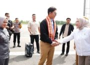 Wakil Ketua III DPRD Lamsel Bella Jayanti Beserta Rombongan Sambut Kedatangan Bupati Egi di Bandara Raden Inten II