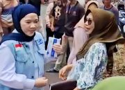 Wakil Ketua III DPRD Lamsel Bella Jayanti, Bagikan Ribuan Zakat Mal Milik Zulhas Untuk Warga Kecamatan Kalianda dan Rajabasa