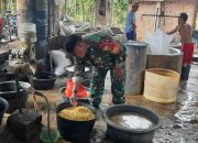 Babinsa Koramil 421-06/Natar, Gelar Komsos Bersama Warga Pembuat Tahu