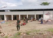 Melalui Karya Bakti, Babinsa Koramil 421-06/Natar Bantu Percepatan Pembangunan Gerai Pergudangan KDKMP Desa Bumi Sari