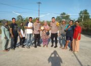 Kapolsek Merbau Serahkan Bantuan Net dan Bola Volly untuk Pemuda Dusun 1 Desa Mayang Sari