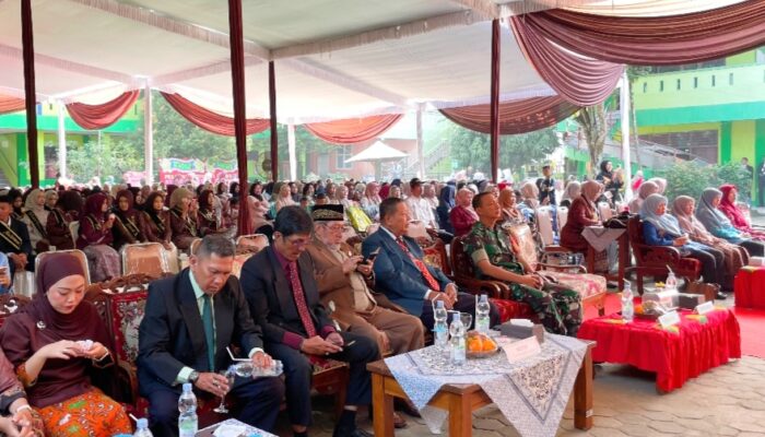 Penuh Haru, Babinsa Koramil 421-06/Natar Hadiri Pelepasan Siswa SMP YBL dan Beri Motivasi Raih Cita-cita