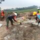 Babinsa Koramil 421-06/Natar Bersama Warga Percepat Pembangunan Jembatan Perintis Garuda, Harapan Baru Penghubung Dua Desa