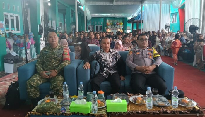 Dekat Dengan Dunia Pendidikan, Babinsa Koramil 421-06/Natar Hadiri Pentas Seni Dan Perpisahan TK IT Sedayu
