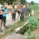 Babinsa Koramil 421-06/Natar Menyatu dengan Warga, Hidupkan Semangat Gotong Royong di Panca Bakti