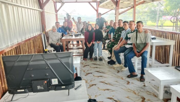 Lewat Nobar Argentina vs Swiss, Koramil 421-06/Natar Bangun Kedekatan dengan Masyarakat