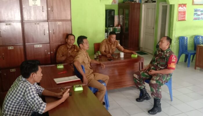 Babinsa Koramil 421-06/Natar Aktif Jalin Komunikasi Sosial, Perkuat Sinergi Aparatur dan Warga Desa Margomulyo