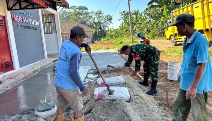 Babinsa Serka Rian Novra Jaya Kawal Tuntas Pembangunan Koperasi Desa Merah Putih, Rampung 100 Persen