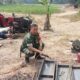 Gotong Royong Tak Pernah Padam, Babinsa Purwosari Kawal Pembangunan Jembatan Perintis Garuda demi Ribuan Warga