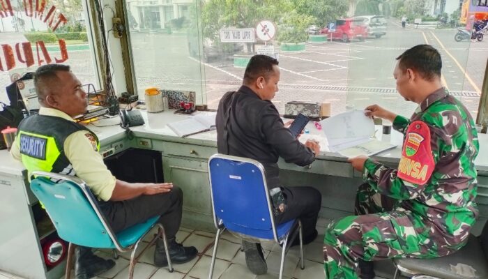 Babinsa Bumisari Sambangi Wong Coco, Bangun Sinergi Keamanan Demi Lingkungan Kerja Kondusif