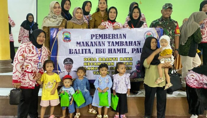 Babinsa Branti Raya Kawal Pemberian PMT bagi Ibu Hamil dan Balita, Wujud Nyata Kepedulian TNI kepada Masyarakat