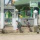 Babinsa Kalisari Sertu Heri Indarto Turun Tangan, Gotong Royong Warga Percantik Masjid Miftahussalam