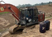 Alat Berat Proyek Rehabilitasi Tanggul Way Katibung–Way Sulan Diduga Gunakan Solar Subsidi