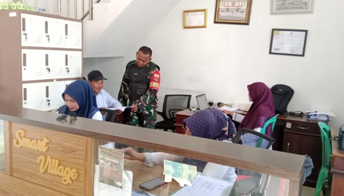 Babinsa Kalisari Sertu Heri Indarto Pantau Pelayanan Publik, Dorong Layanan Desa Tetap Ramah dan Humanis